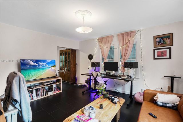 9210 NW 4th Ave, Miami, FL 33150