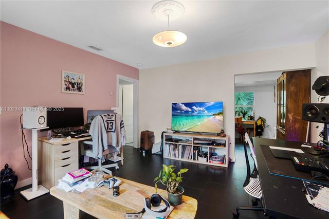 9210 NW 4th Ave, Miami, FL 33150