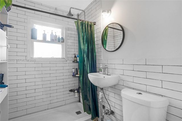 9210 NW 4th Ave, Miami, FL 33150