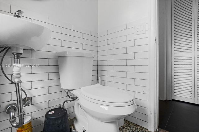 9210 NW 4th Ave, Miami, FL 33150