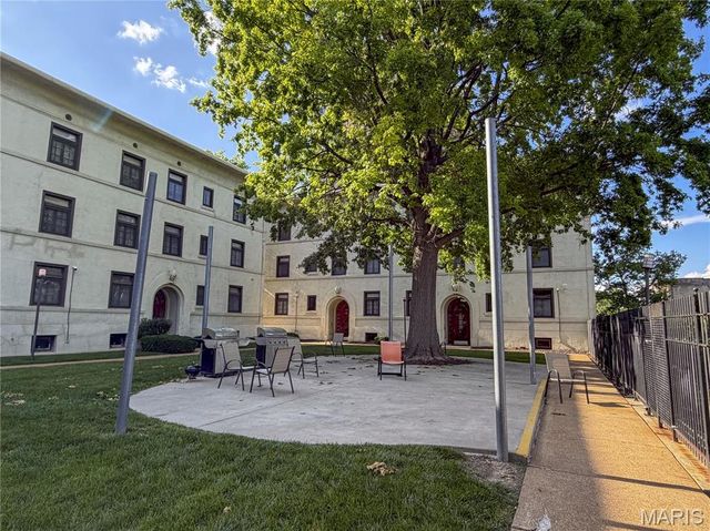 601 Westgate Avenue 601E, St Louis, MO 63130