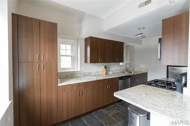 601 Westgate Avenue 601E, St Louis, MO 63130