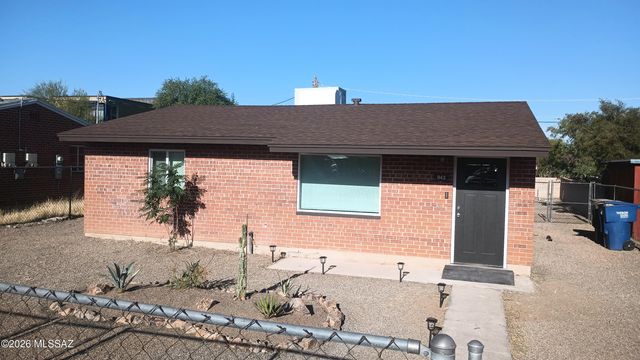 943 N Chrysler Drive, Tucson, AZ 85716