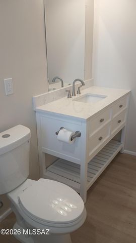 943 N Chrysler Drive, Tucson, AZ 85716