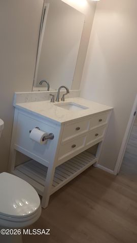 943 N Chrysler Drive, Tucson, AZ 85716