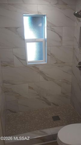 943 N Chrysler Drive, Tucson, AZ 85716