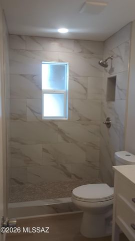 943 N Chrysler Drive, Tucson, AZ 85716