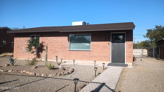 943 N Chrysler Drive, Tucson, AZ 85716