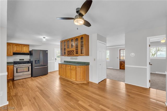 541 Maplewood Avenue, Sheffield Lake, OH 44054