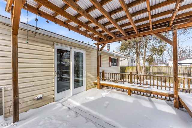 541 Maplewood Avenue, Sheffield Lake, OH 44054