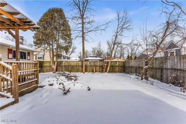 541 Maplewood Avenue, Sheffield Lake, OH 44054