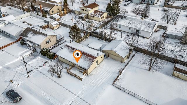 541 Maplewood Avenue, Sheffield Lake, OH 44054