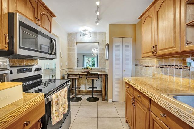 4111 Stirling Rd 502, Dania Beach, FL 33314