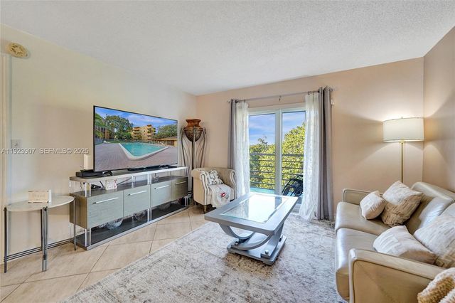 4111 Stirling Rd 502, Dania Beach, FL 33314