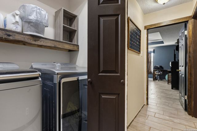 126 WOODLAND DR, Pleasanton, TX 78064