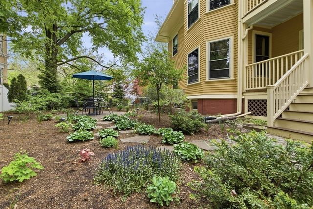 28 Highland Ave 4, Somerville, MA 02143