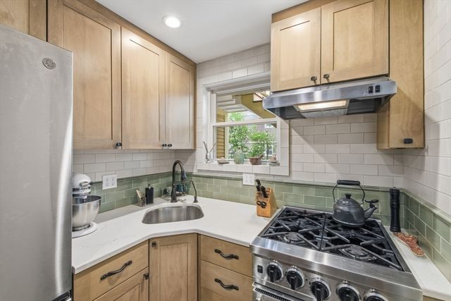 28 Highland Ave 4, Somerville, MA 02143
