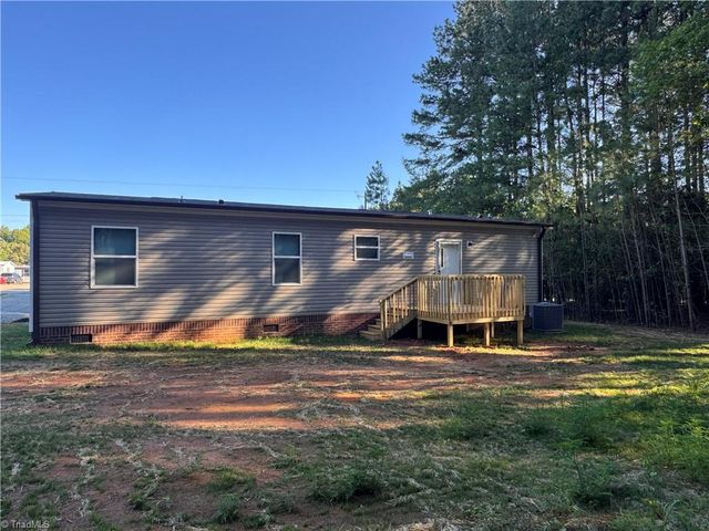380 Ed Byerly Road, Lexington, NC 27295
