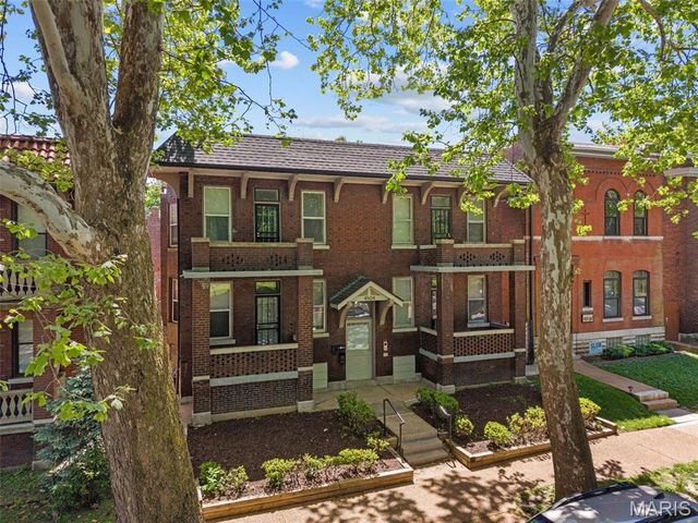 4504 Arsenal Street, St Louis, MO 63116