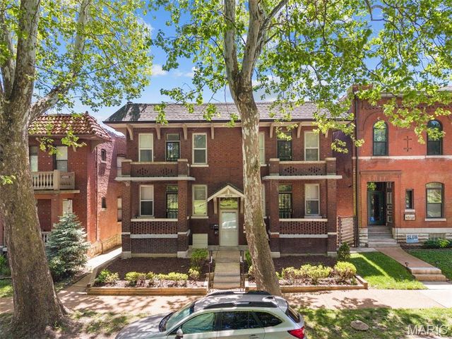 4504 Arsenal Street, St Louis, MO 63116
