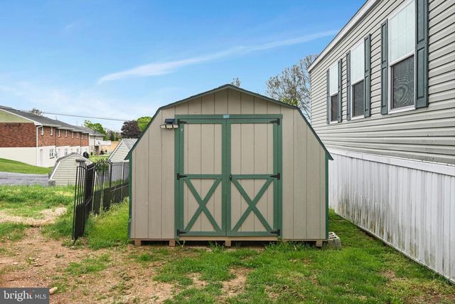 32 OLIVERS PARK DR, Annville, PA 17003