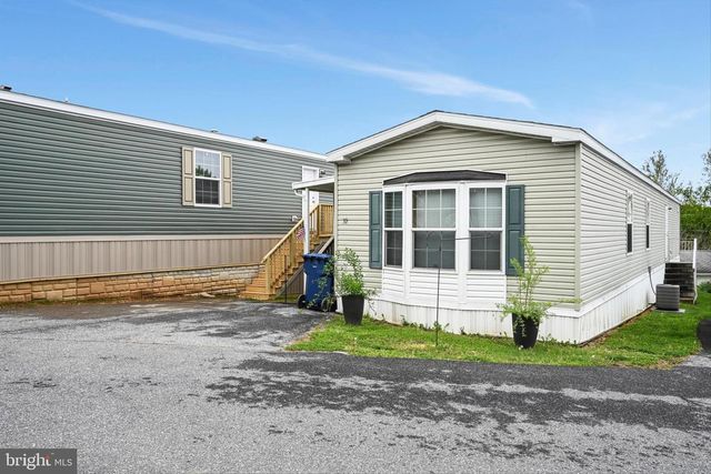 32 OLIVERS PARK DR, Annville, PA 17003