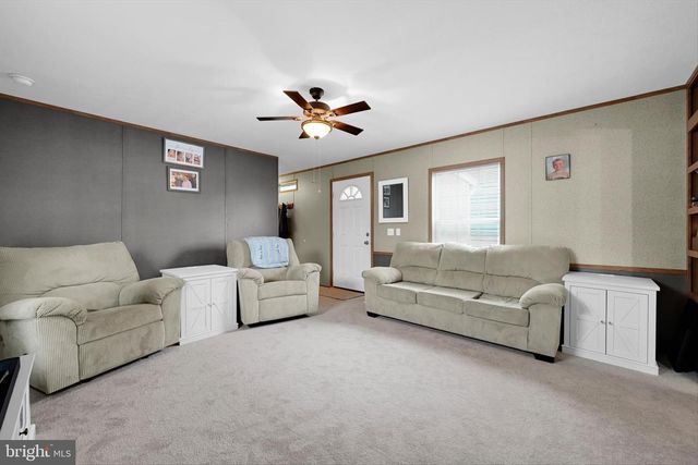 32 OLIVERS PARK DR, Annville, PA 17003