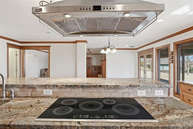 3114 Sooner Lake Circle, Moore, OK 73165