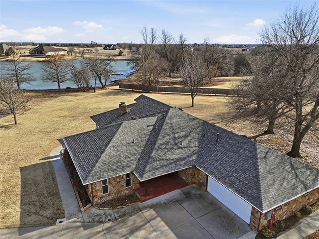 3114 Sooner Lake Circle, Moore, OK 73165