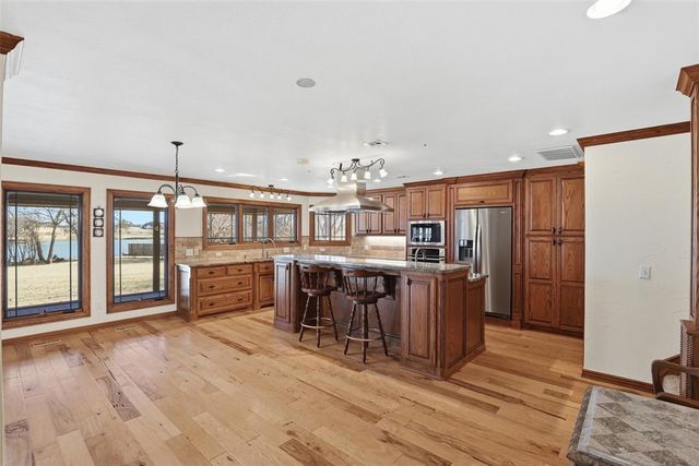 3114 Sooner Lake Circle, Moore, OK 73165