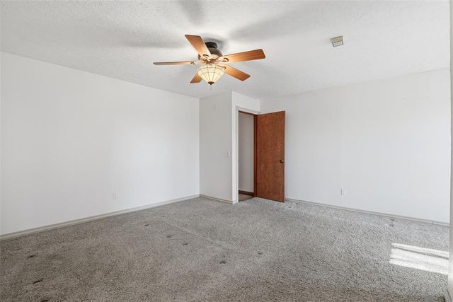 3114 Sooner Lake Circle, Moore, OK 73165