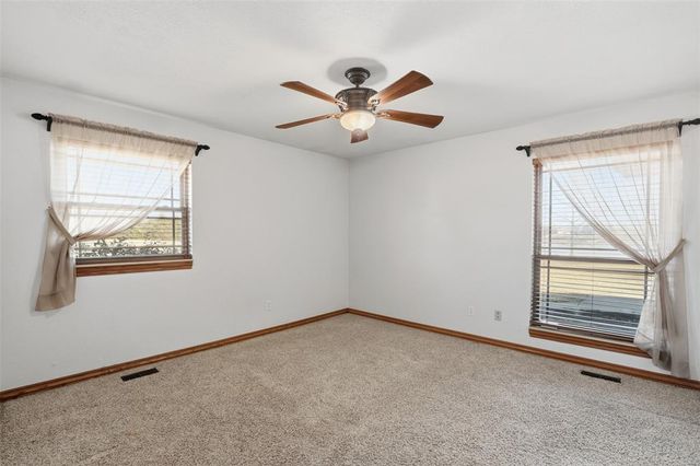 3114 Sooner Lake Circle, Moore, OK 73165