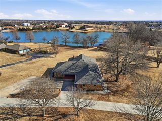 3114 Sooner Lake Circle, Moore, OK 73165