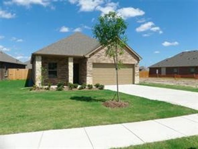 605 Beechwood Drive, Greenville, TX 75402