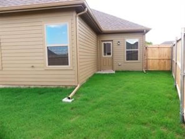 605 Beechwood Drive, Greenville, TX 75402