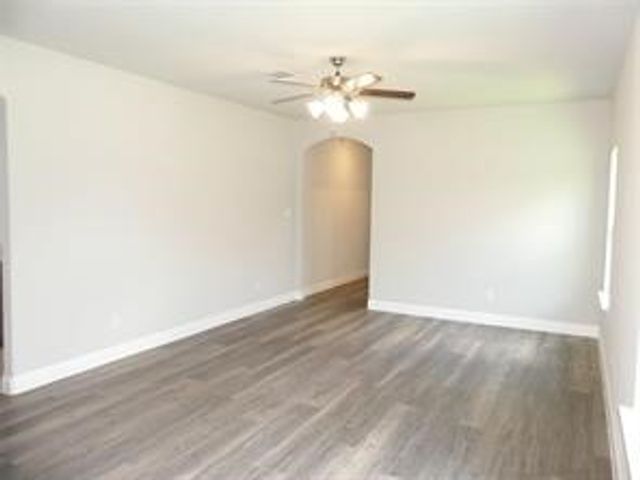 605 Beechwood Drive, Greenville, TX 75402