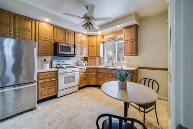 396-400 Hazelwood, Rochester, NY 14609