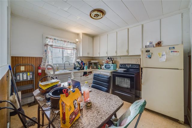 396-400 Hazelwood, Rochester, NY 14609