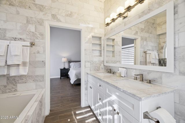 19206 N 36TH Place, Phoenix, AZ 85050