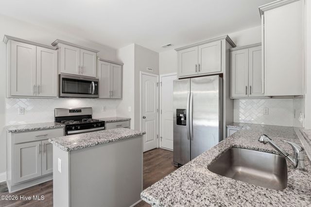 192 Sandy Springs Road, Aberdeen, NC 28315