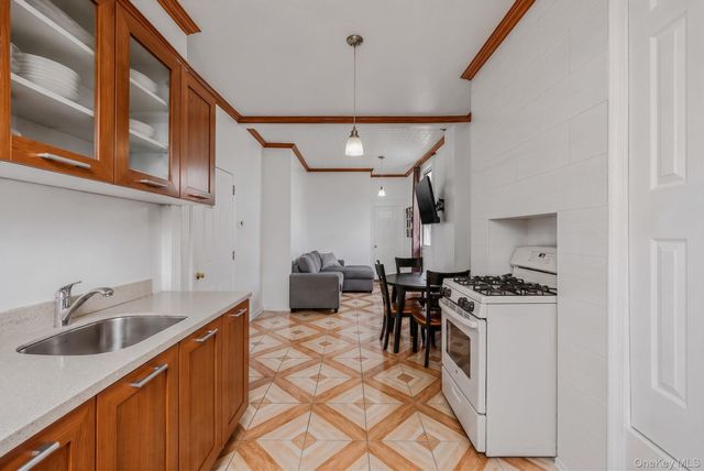 283 Wyckoff Avenue, Brooklyn, NY 11237