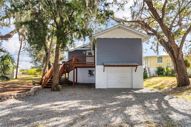 13920 W Evers Court, Crystal River, FL 34429