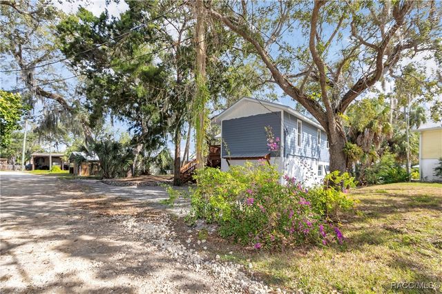 13920 W Evers Court, Crystal River, FL 34429