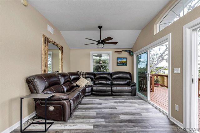 13920 W Evers Court, Crystal River, FL 34429