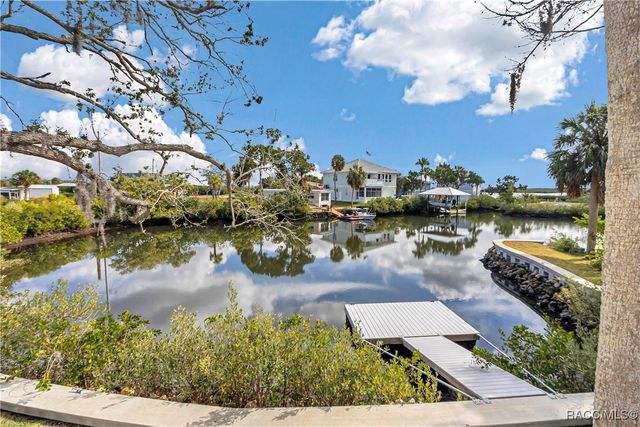 13920 W Evers Court, Crystal River, FL 34429