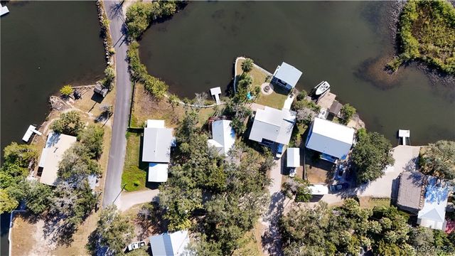 13920 W Evers Court, Crystal River, FL 34429