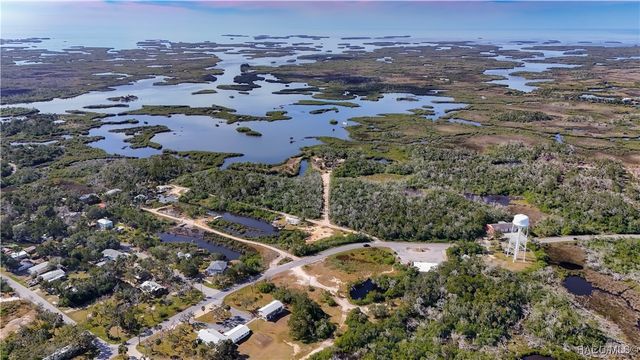 13920 W Evers Court, Crystal River, FL 34429