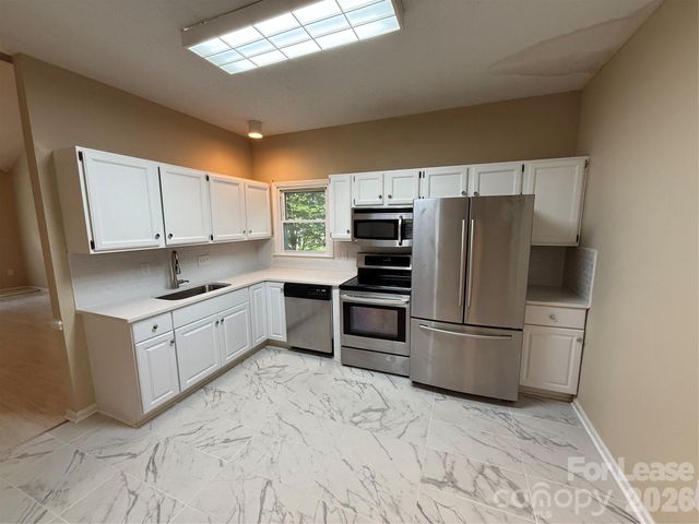 9423 Fairmead Drive, Charlotte, NC 28269