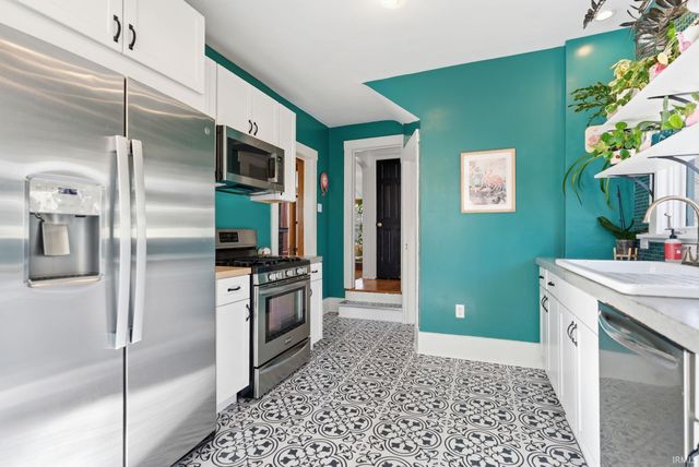 709 W Oakdale Drive, Fort Wayne, IN 46807