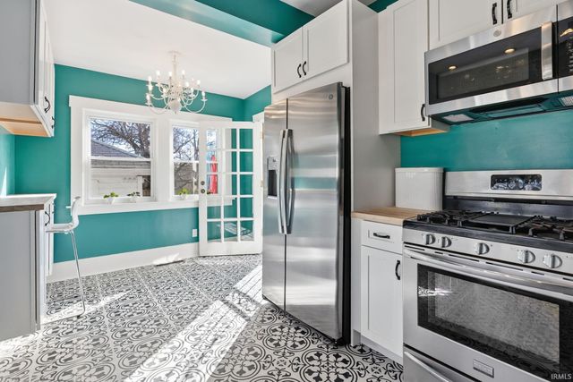 709 W Oakdale Drive, Fort Wayne, IN 46807